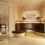 Alpenhof Kristall 4* マイヤーホーフェン