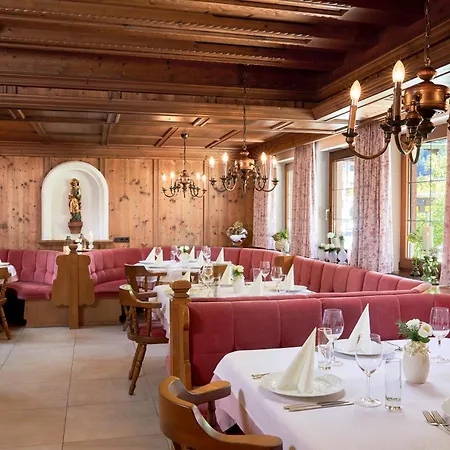 Alpenhof Kristall Otel 4*