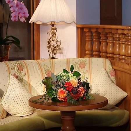 Otel Alpenhof Kristall