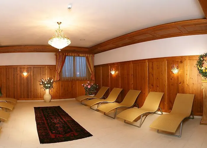 Hotel Alpenhof Kristall 4*