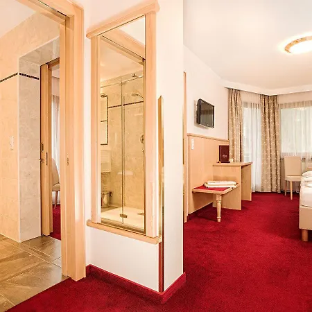 Отель Alpenhof Kristall